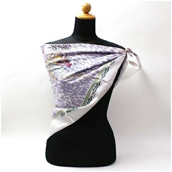 HERMES Gray Scarf - Picture 3 of 8